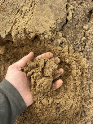 Low fertility topsoil